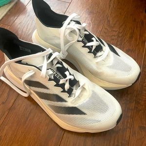 Adidas Boston 12 Size 9